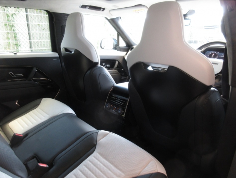 2025 Range Rover 7AA-L12449A SAL1A2A97SA444377 — photo 8