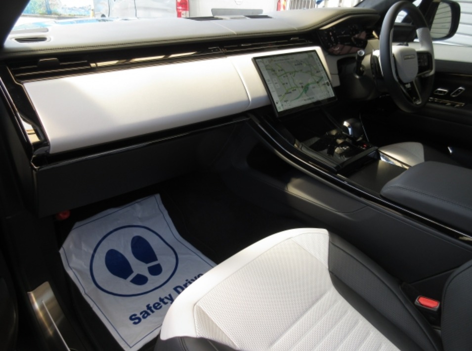 2025 Range Rover 7AA-L12449A SAL1A2A97SA444377 — photo 11