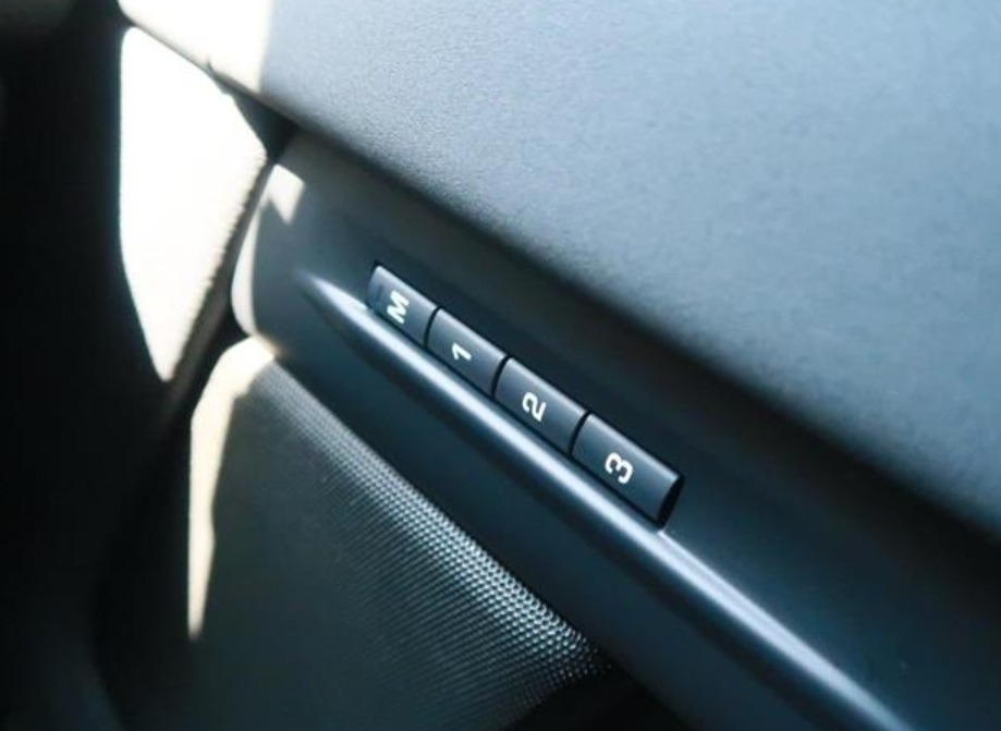 2025 Range Rover SALZA2AN2SH276316 — photo 11