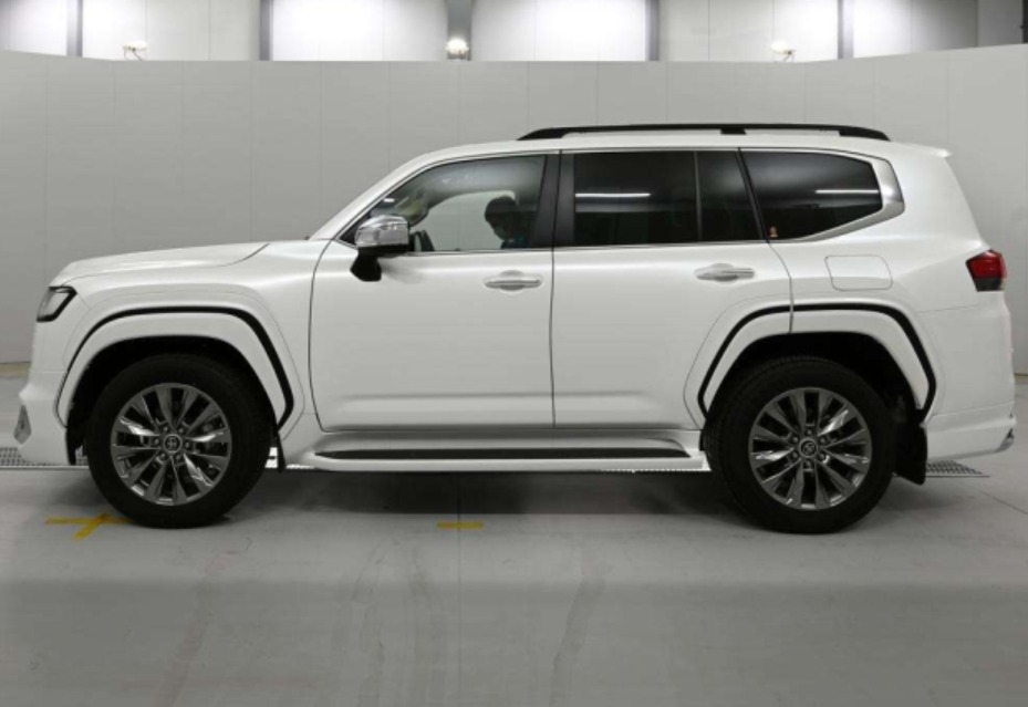 2023 Toyota Land Cruiser Wagon  ZX 4WD — photo 6