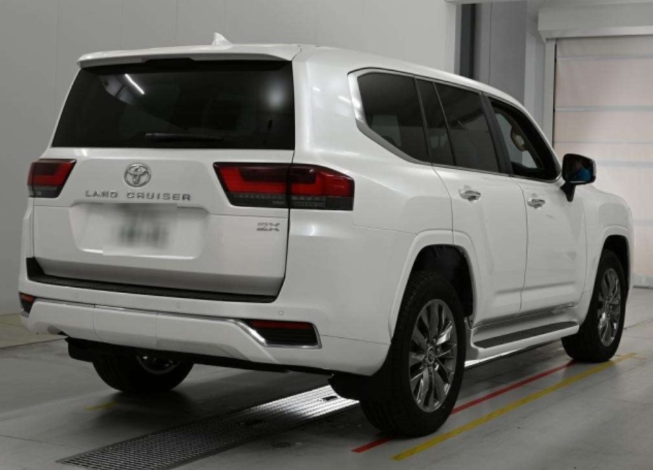 2023 Toyota  Land Cruiser Wagon ZX 4WD — photo 3