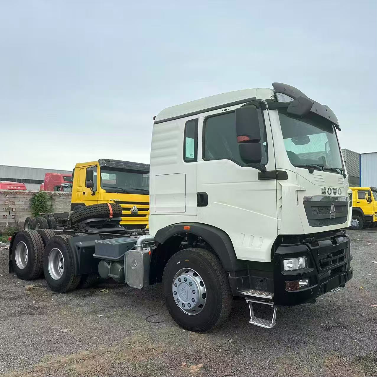 2020 HOWO TRACTOR HORSE — photo 3
