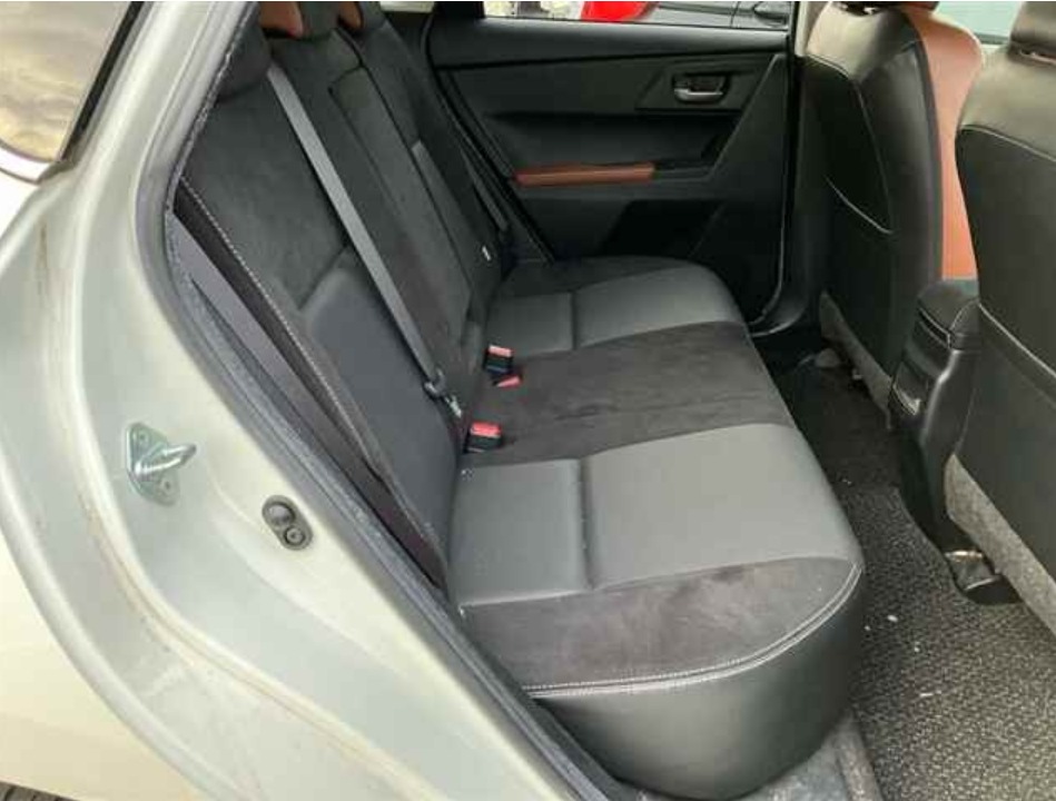 2015 TOYOTA Auris 120T — photo 4