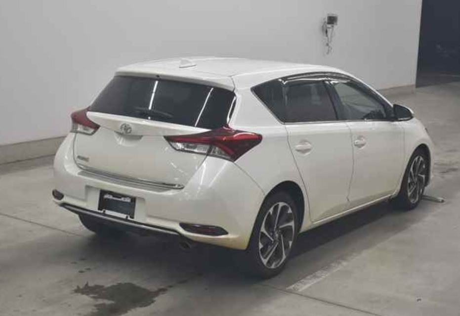 2015 TOYOTA Auris 120T — photo 7