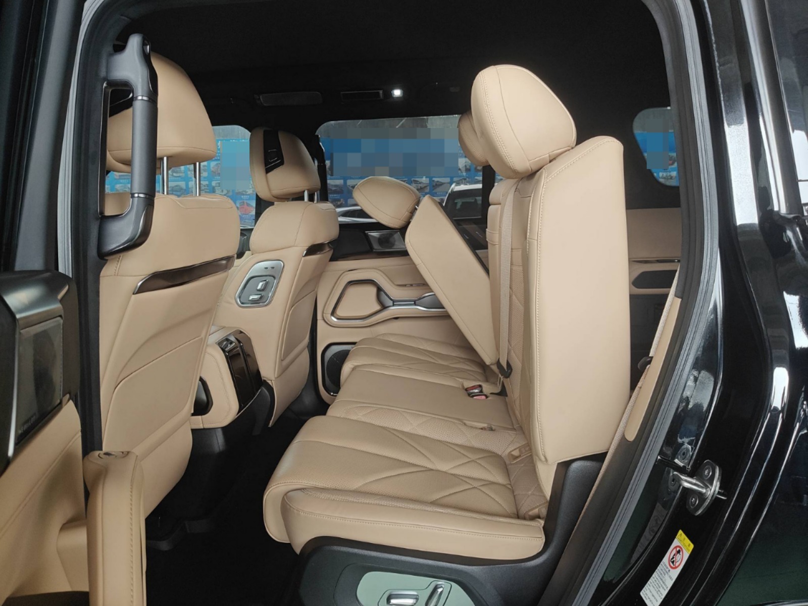 2025 BYD Equation Leopard 8 — photo 6