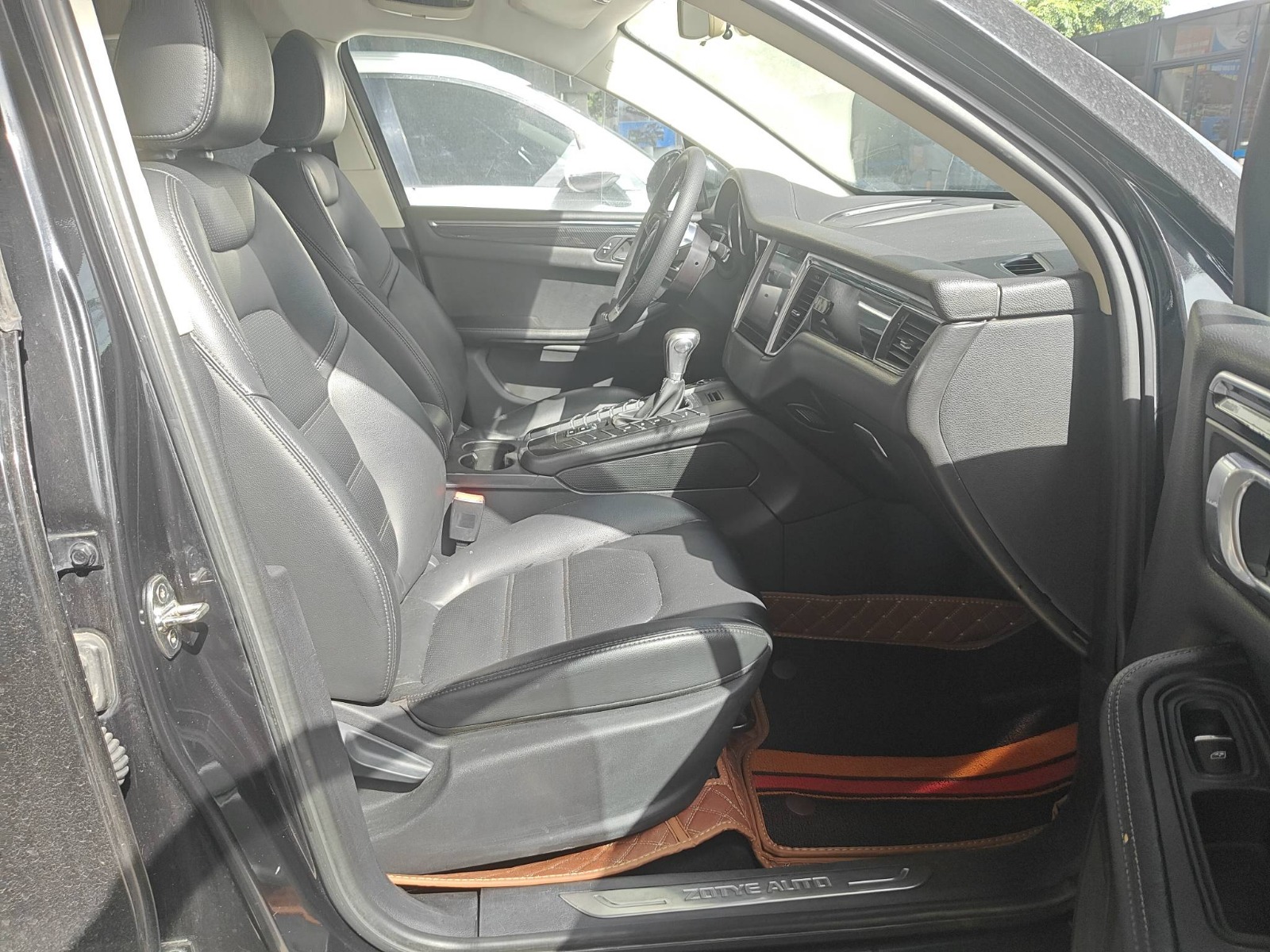 2017 Zotye SR9 — photo 3