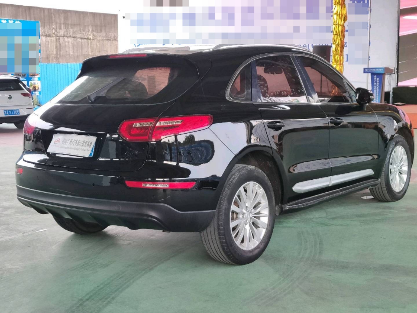 2017 Zotye SR9 — photo 10