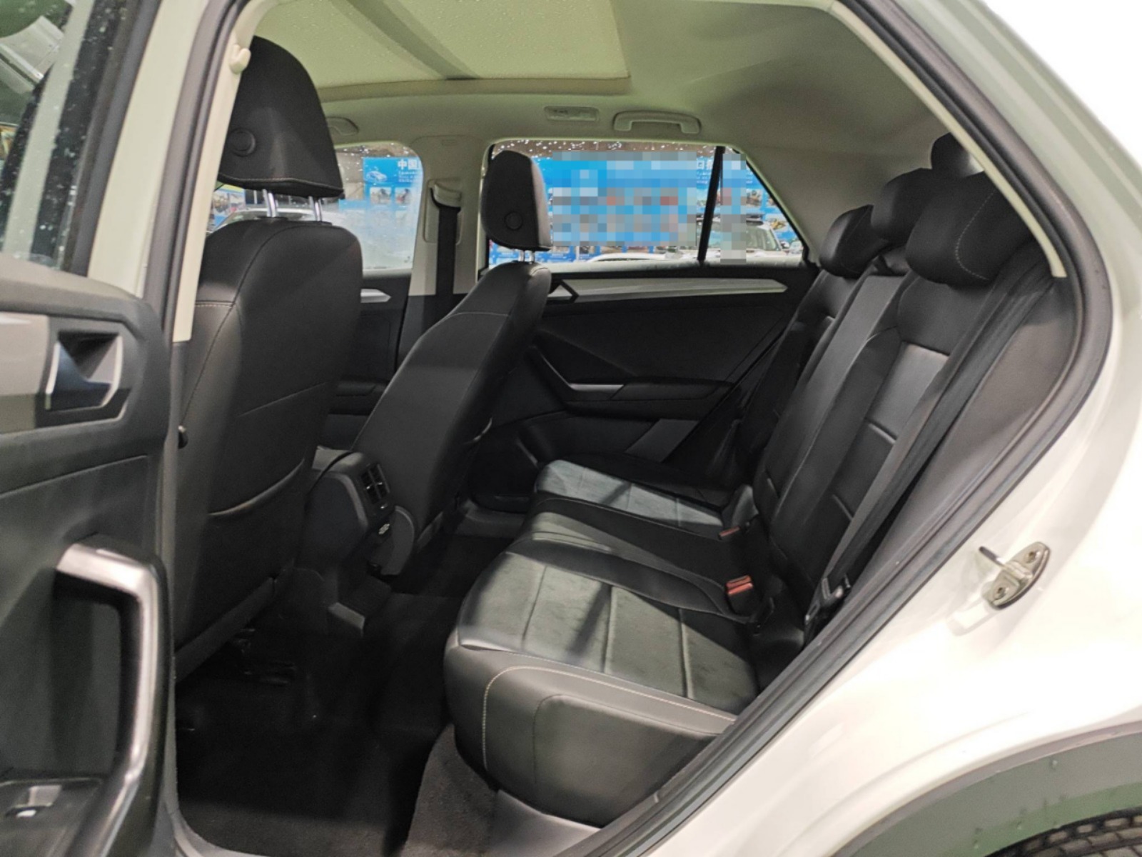 2023 Volkswagen T-ROC — photo 10