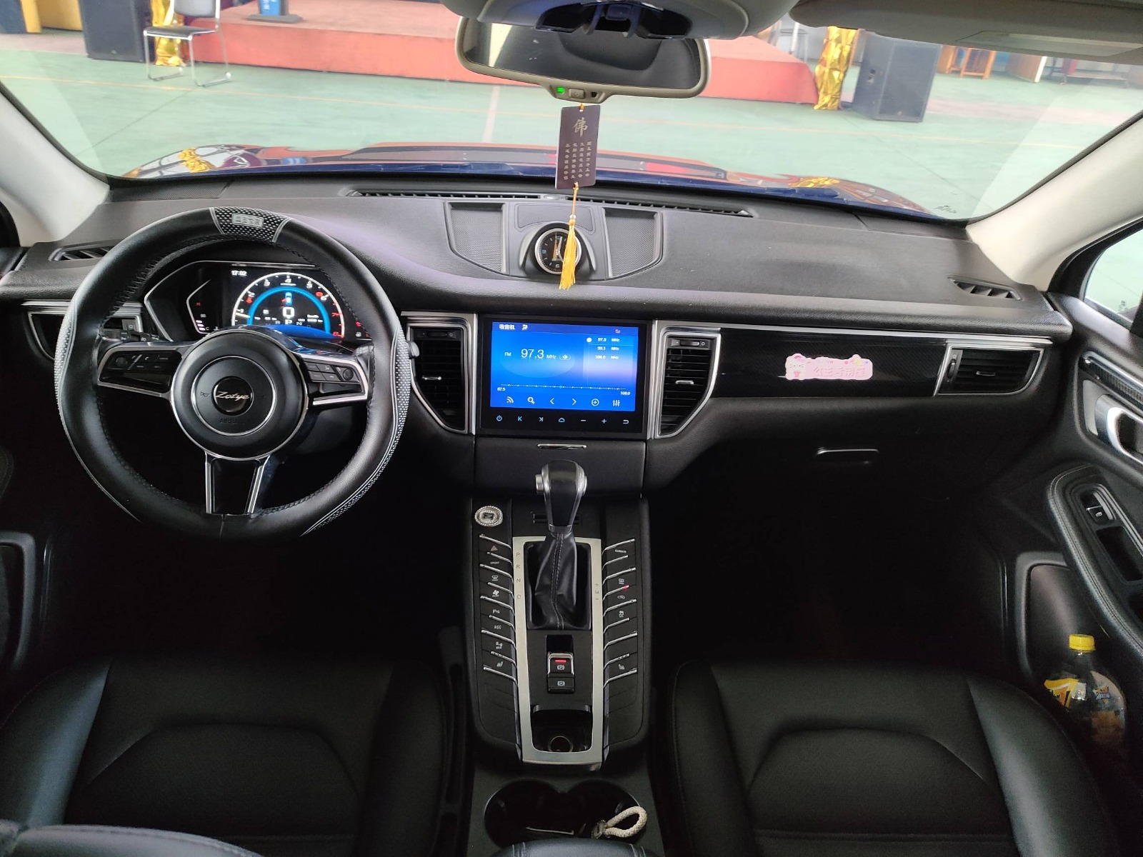 2017 Zotye SR9 — photo 8