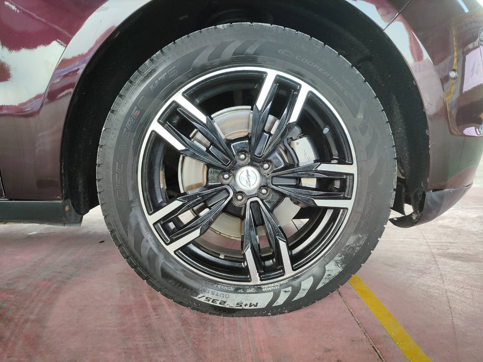 2017 Zotye SR9 — photo 10