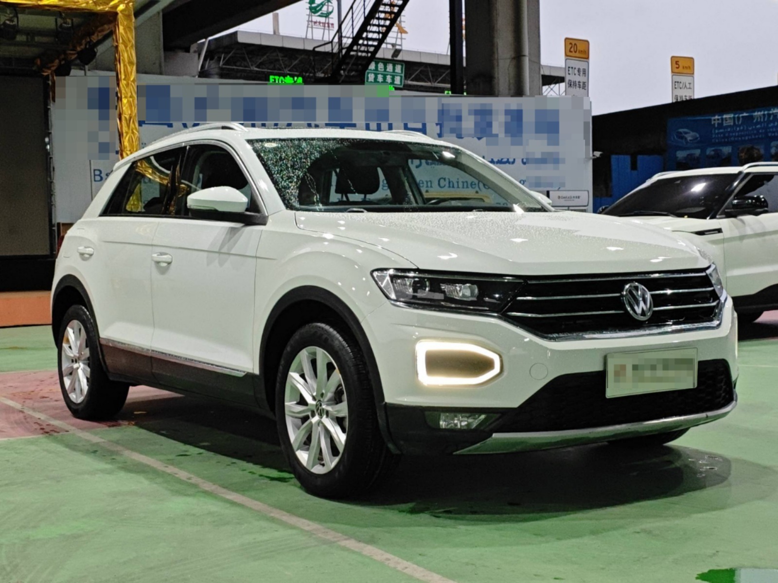 2023 Volkswagen T-ROC — photo 4