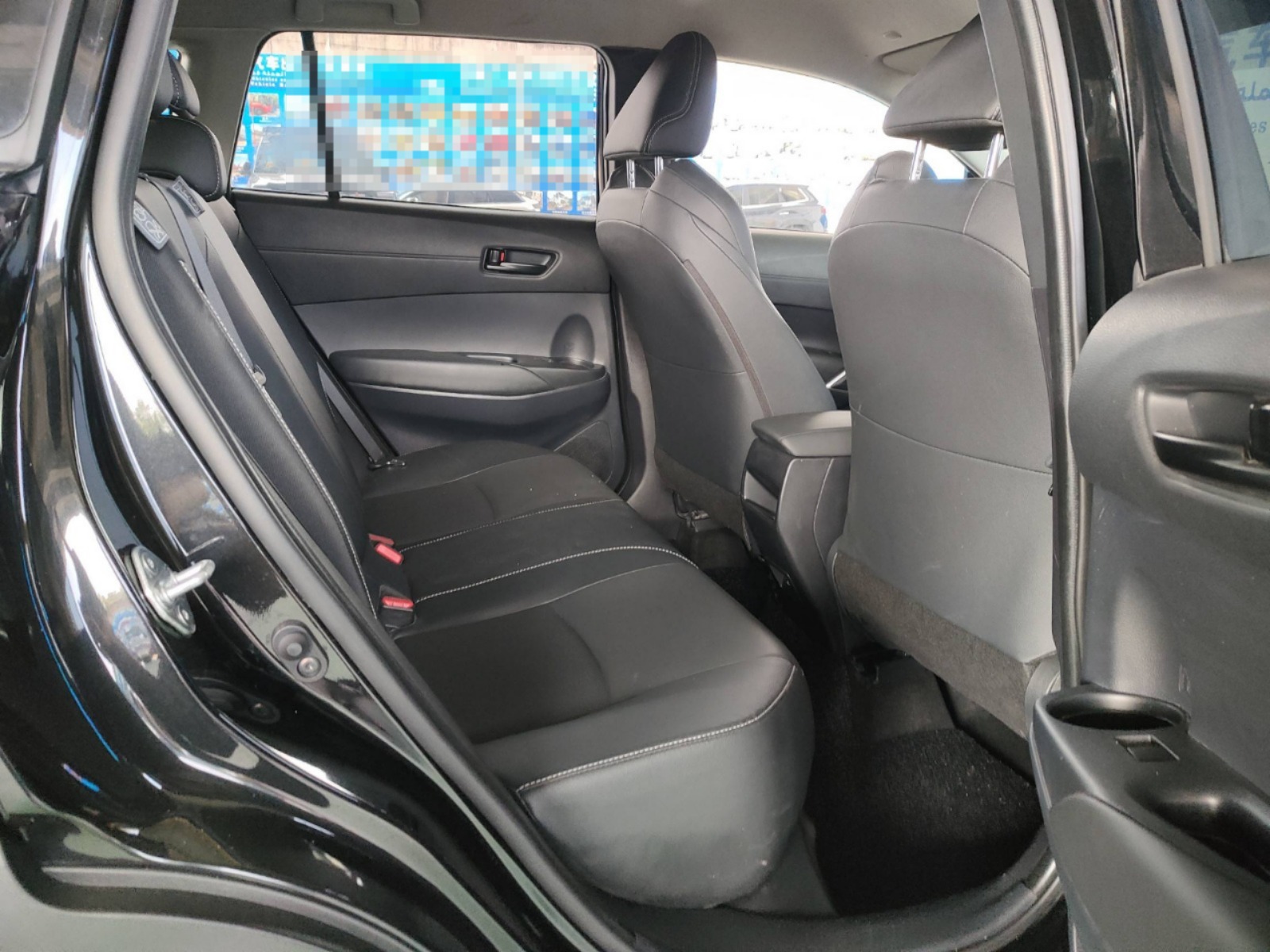 2025 Toyota Land Cruiser — photo 10