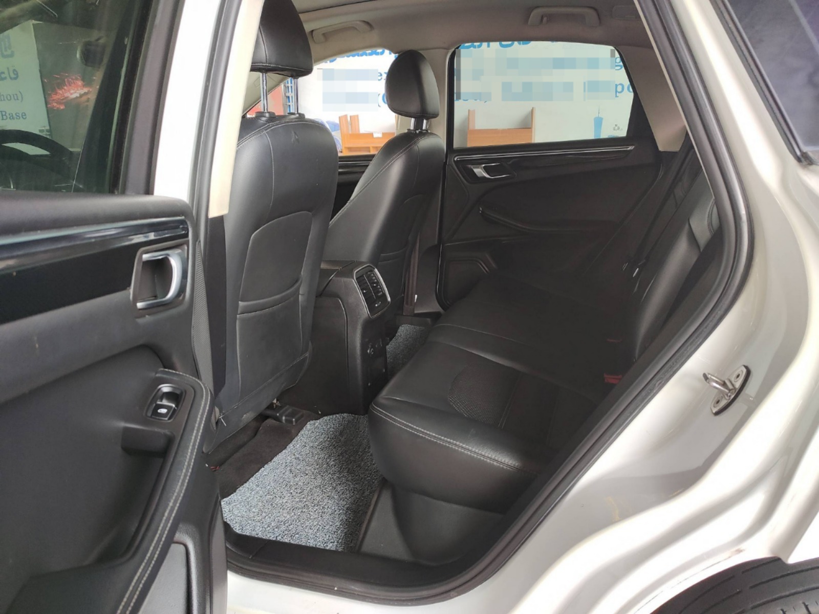2017 Zotye SR9 — photo 11