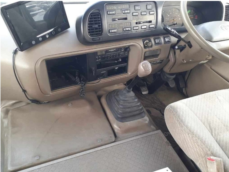 1995 TOYOTA  Coaster Coaster — photo 10
