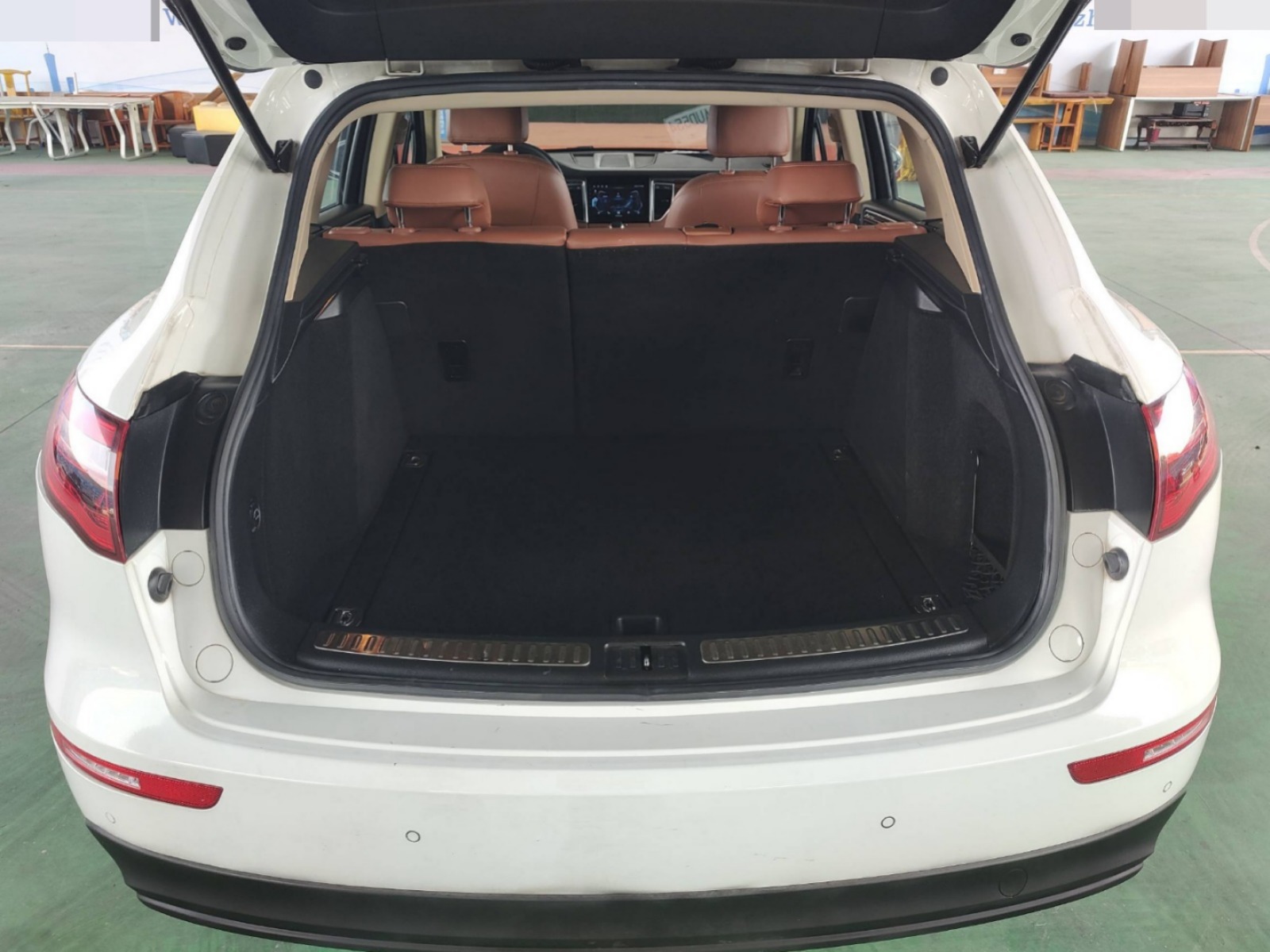 2017 Zotye SR9 — photo 4