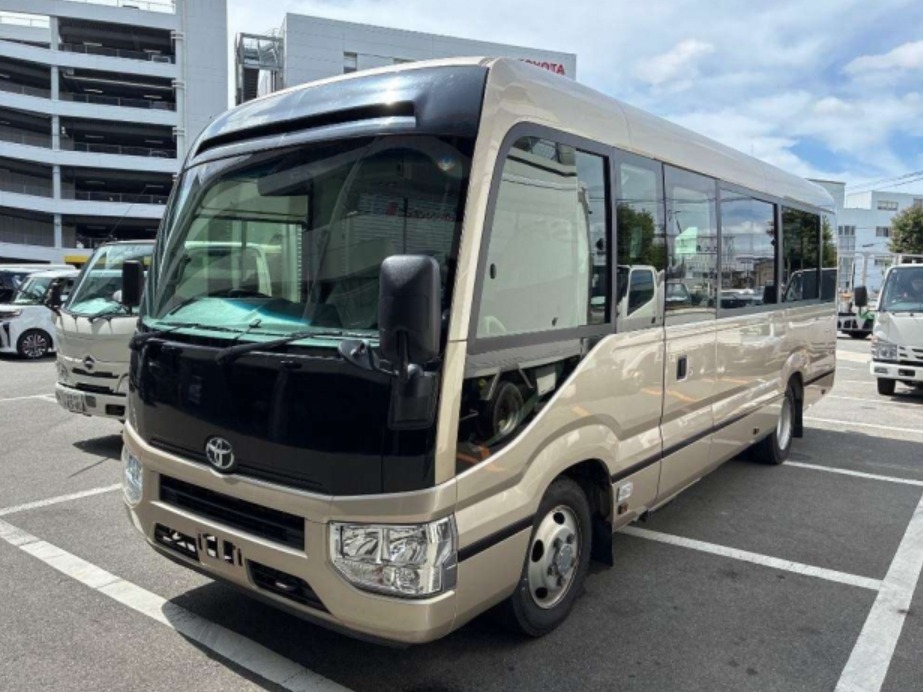 2017 Toyota Coaster — photo 3
