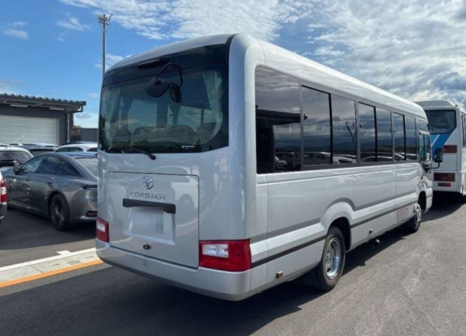 2018 Toyota Coster — photo 6