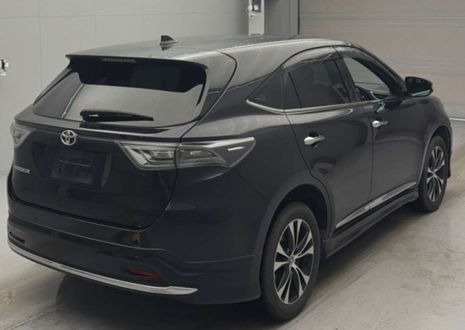 2015 Toyota Harrier — photo 3