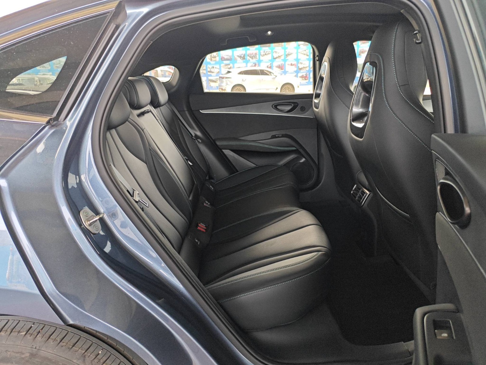 2025 BYD Seal 06 DM-i — photo 2