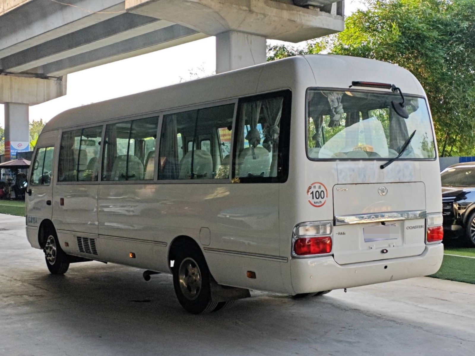 2004 Toyota Coaster Minibus — photo 6