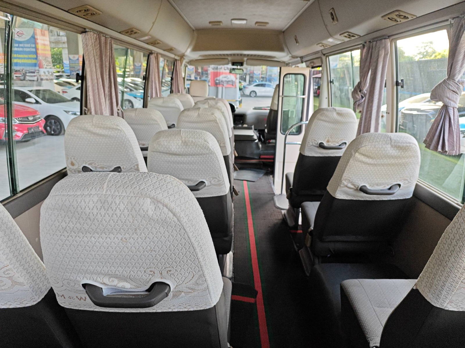 2004 Toyota Coaster Minibus — photo 15