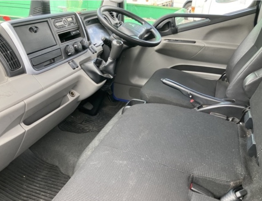 2019 Mitsubishi Canter — photo 6
