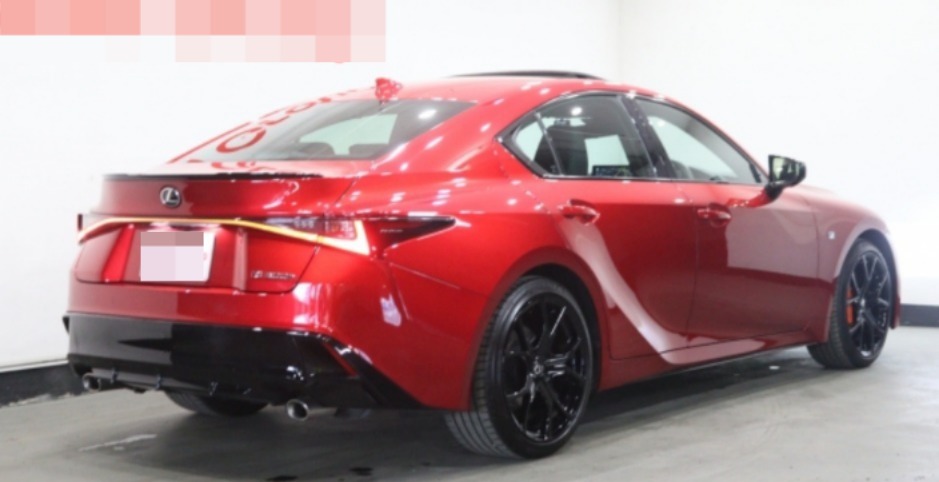 2025 Lexus IS 300h — photo 3