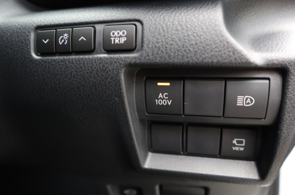 2025 Lexus IS 6AA-AVE30 — photo 4