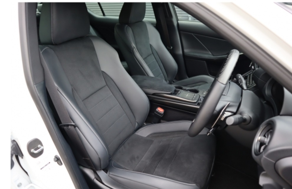 2025 Lexus IS 6AA-AVE30 — photo 8