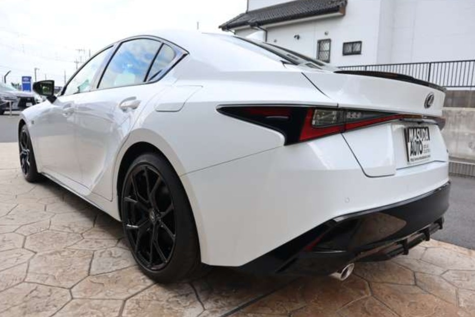 2025 Lexus IS 6AA-AVE30 — photo 12