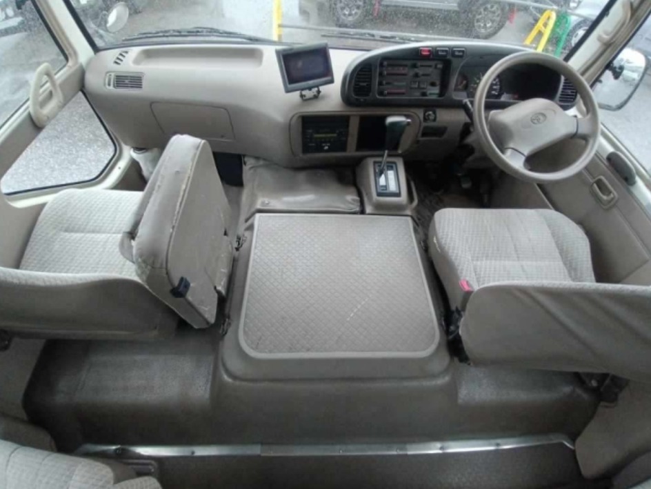 1999 TOYOTA Coaster — photo 10
