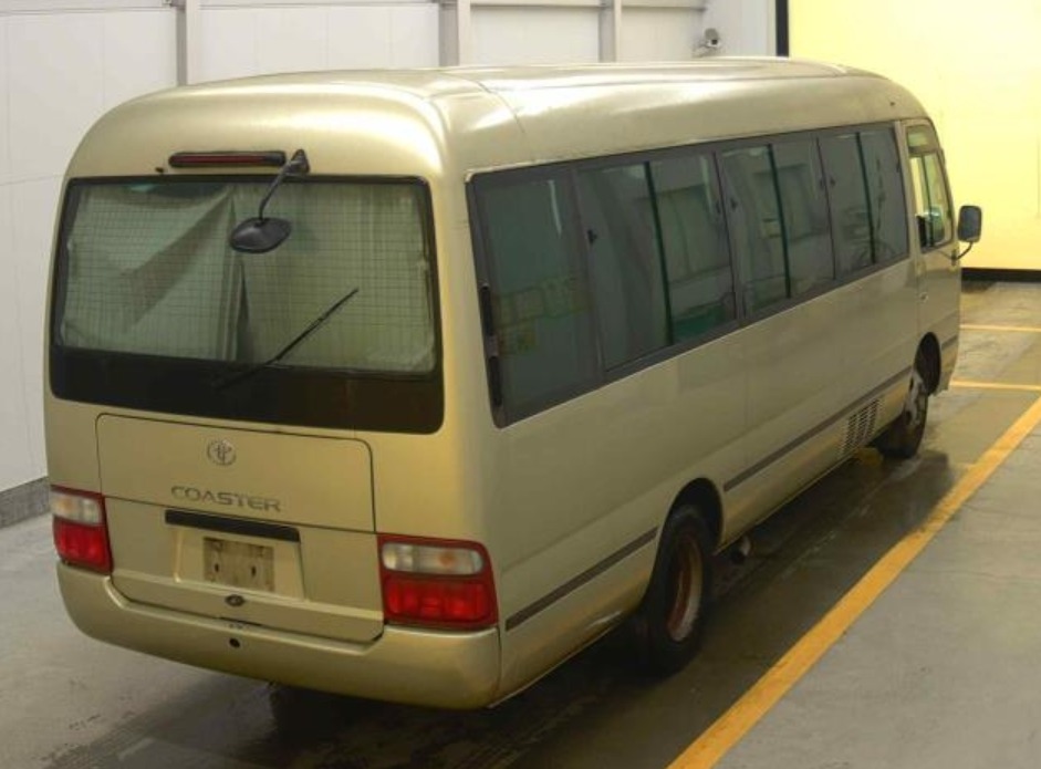 2002 Toyota Coaster — photo 2