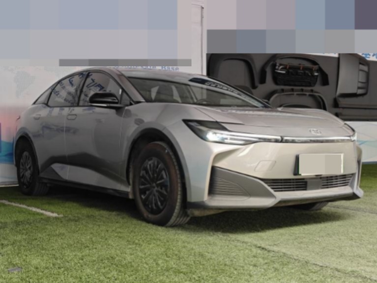 2025 Toyota bZ3 — photo 10
