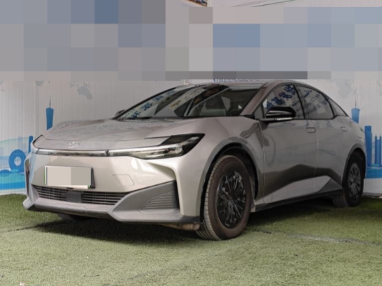 2025 Toyota bZ3 — photo 16