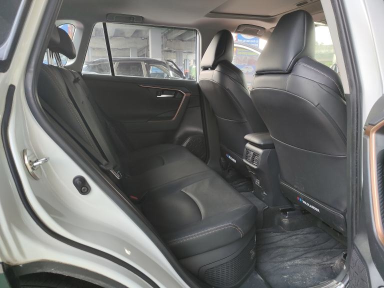 2022 Toyota Wildlander — photo 2