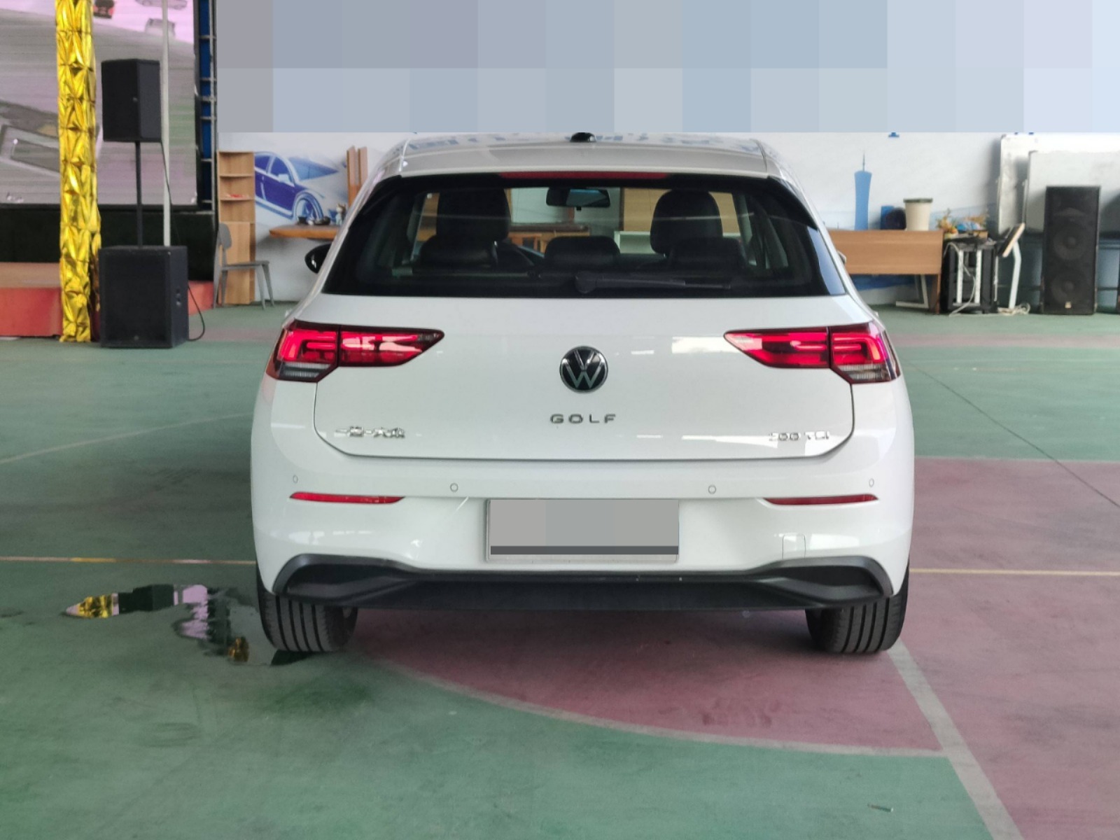 2023 Volkswagen Golf 200TSI DSG — photo 3