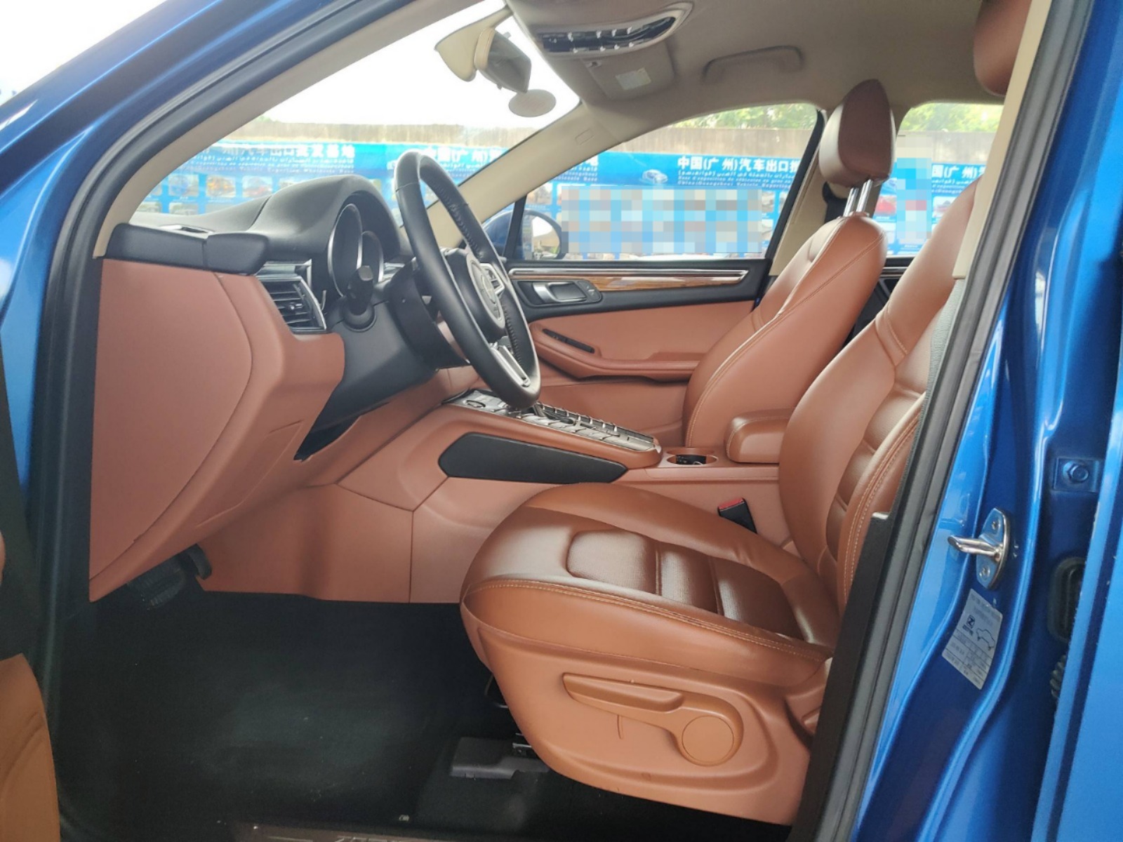 2016 Zotye SR9 — photo 11
