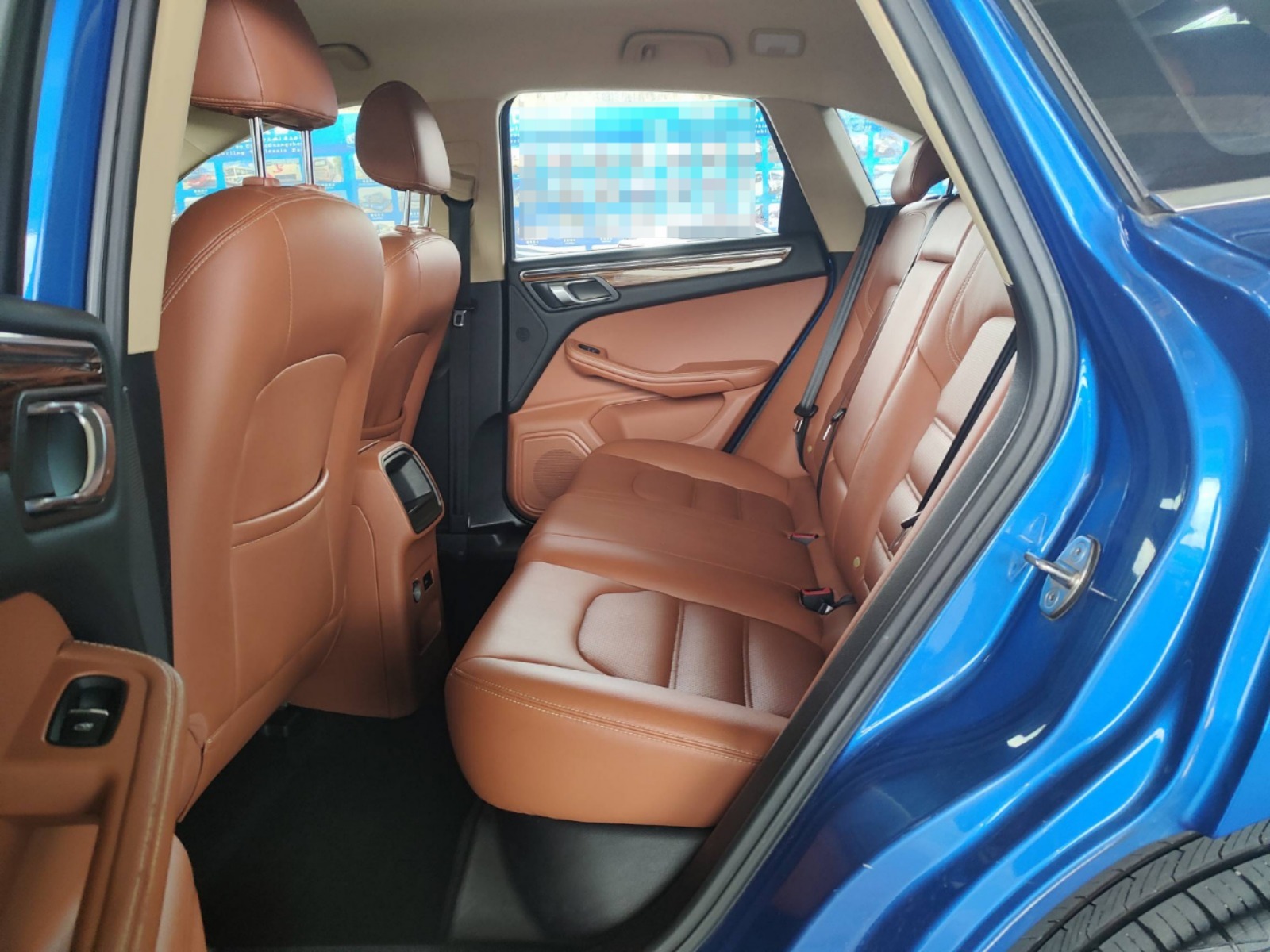 2016 Zotye SR9 — photo 12