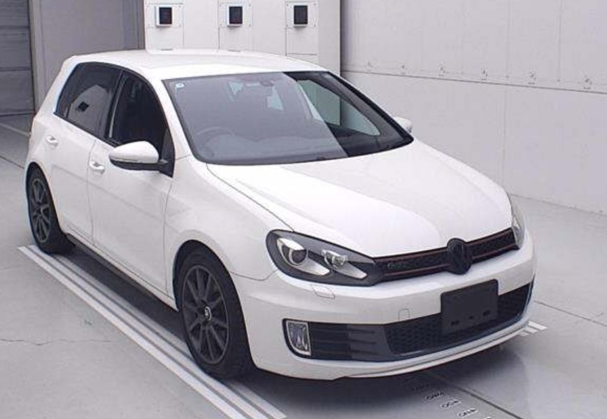 2011 VOLKSWAGEN VW Golf
