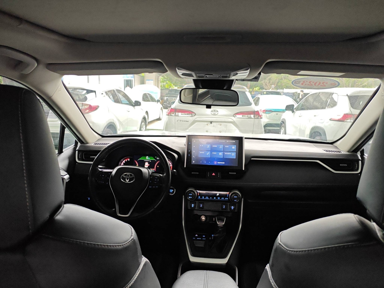 2023 Toyota RAV4 — photo 6