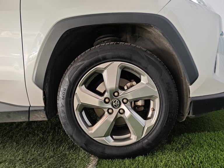 2023 Toyota RAV4 — photo 9