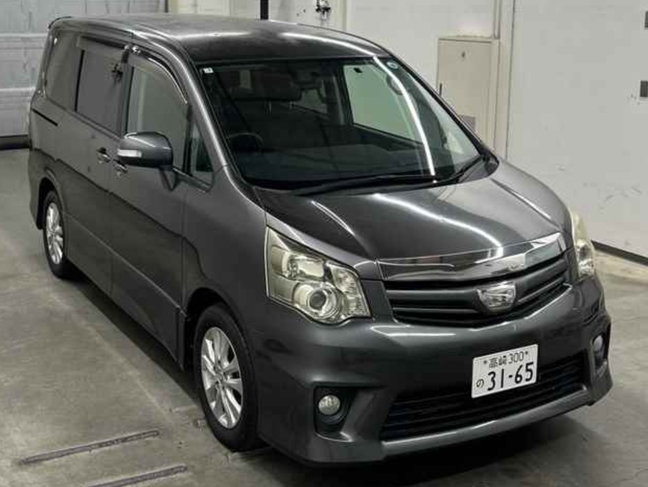 2010 Toyota Noah