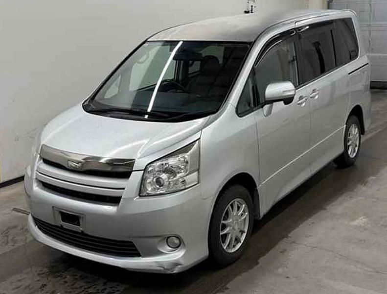 2009 Toyota Noah
