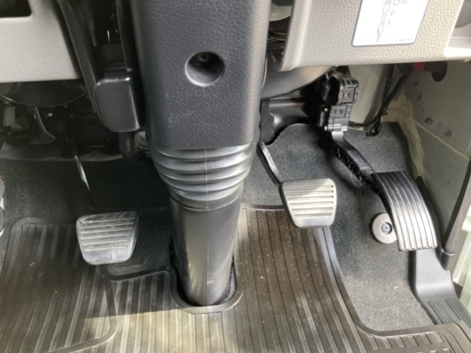 2018 Mitsubishi Canter — photo 13