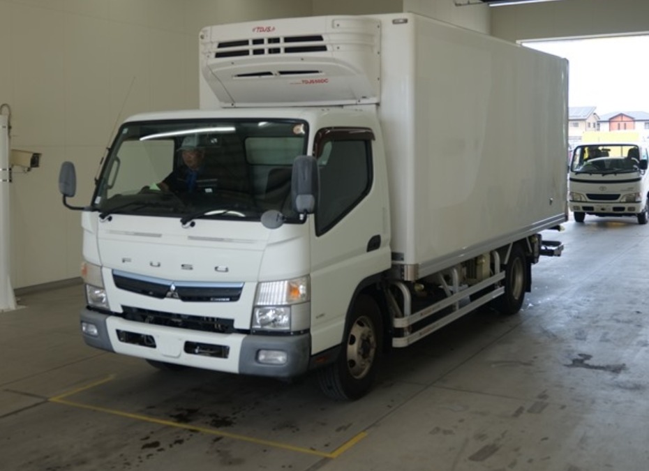 2018 Mitsubishi Canter — photo 17