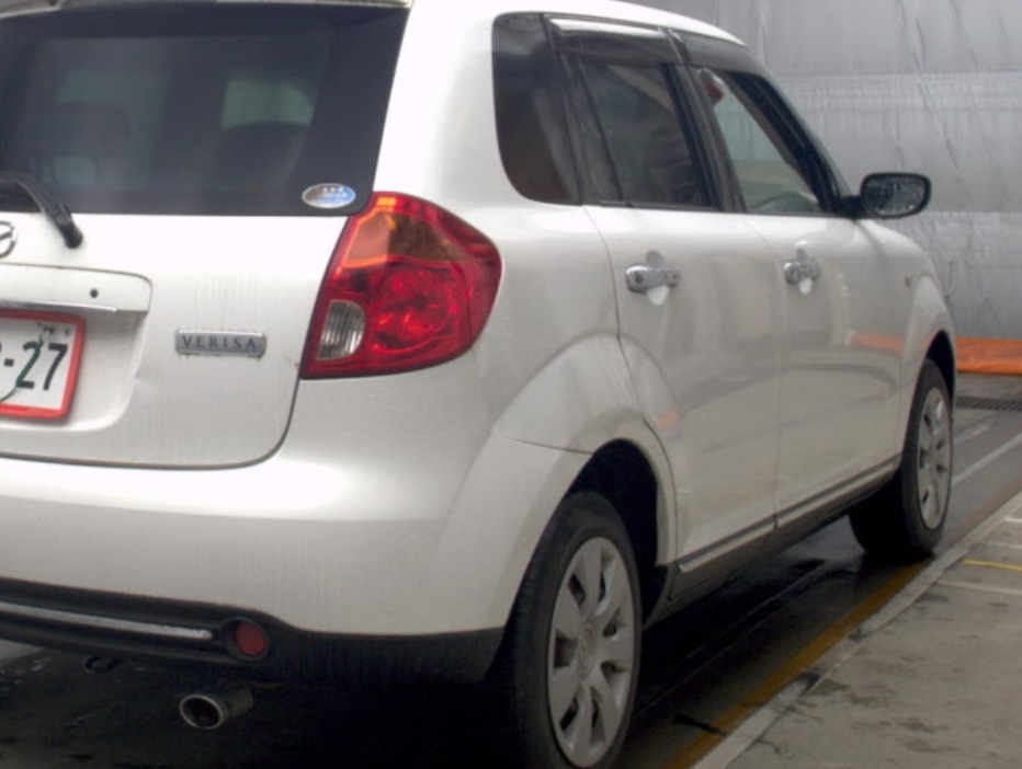 2011 MAZDA Verisa — photo 4