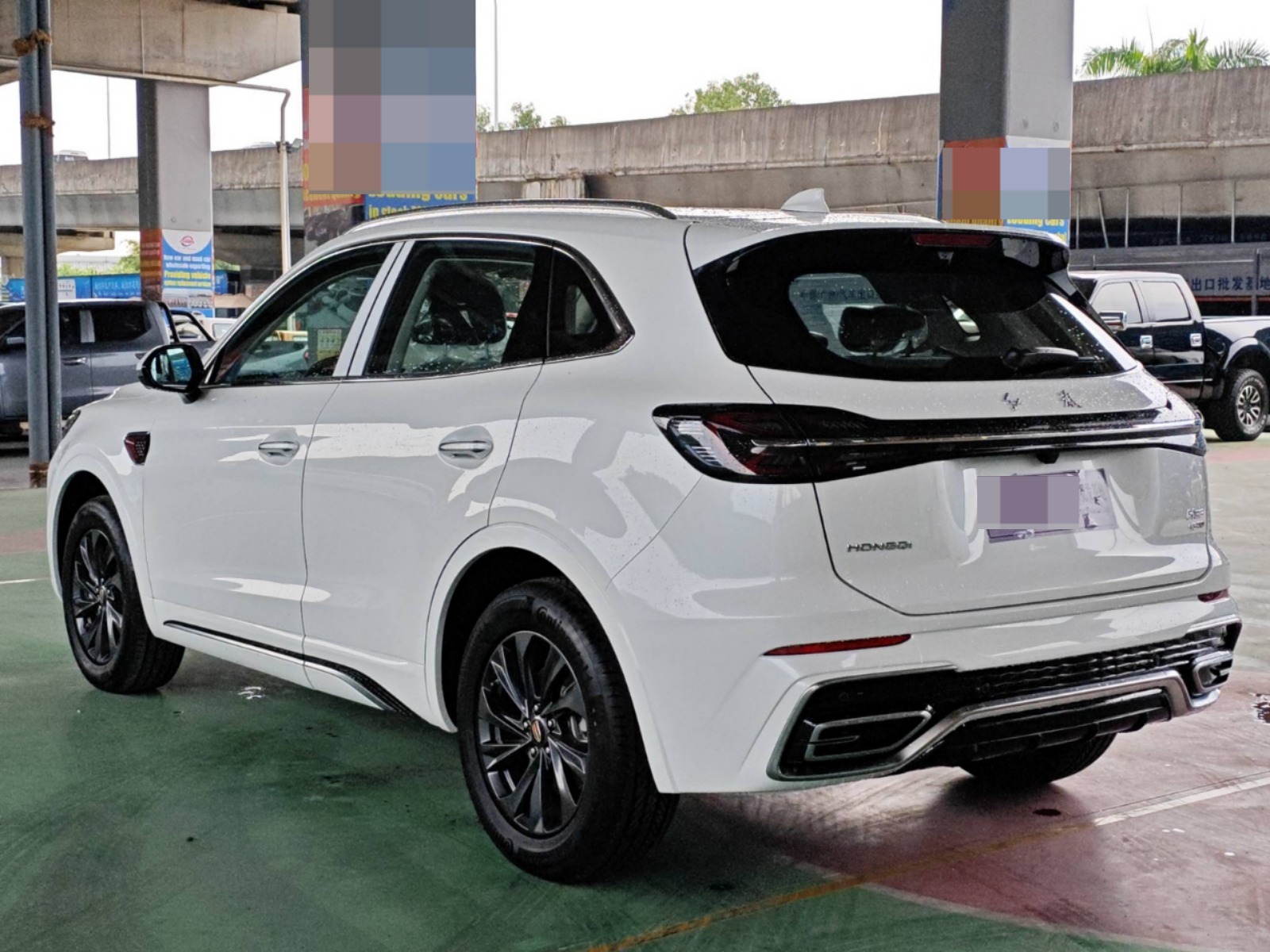 2026 Hongqi HS5 — photo 4