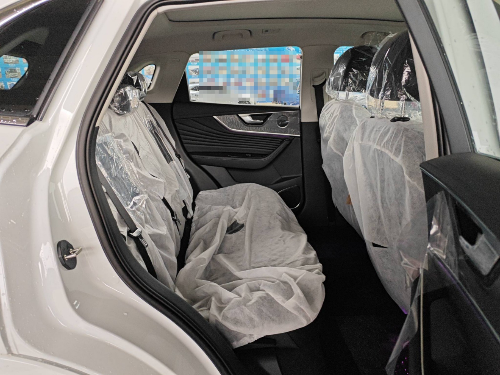 2026 Hongqi HS5 — photo 12