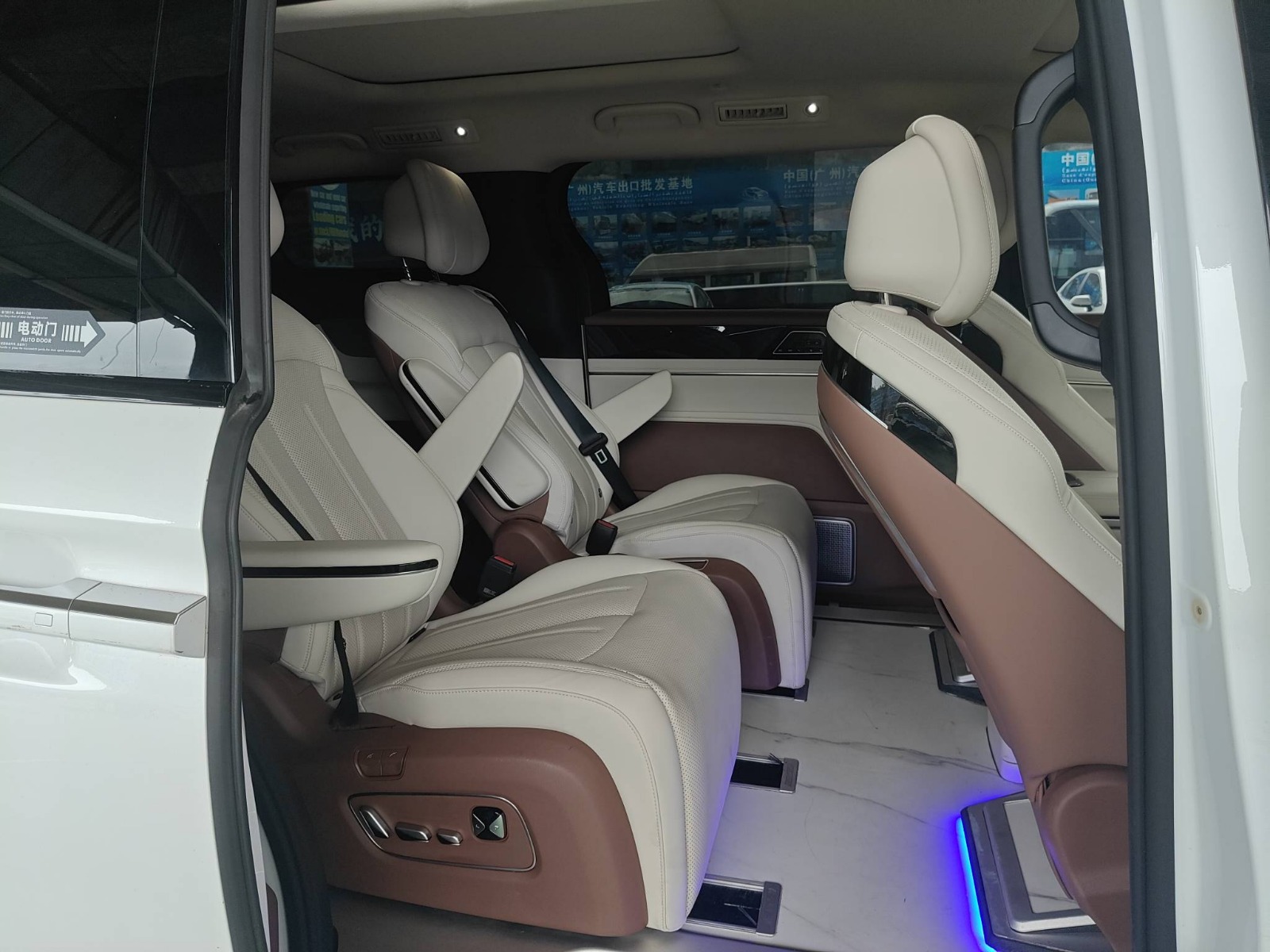 2025 BYD Xia Navigator Edition — photo 2