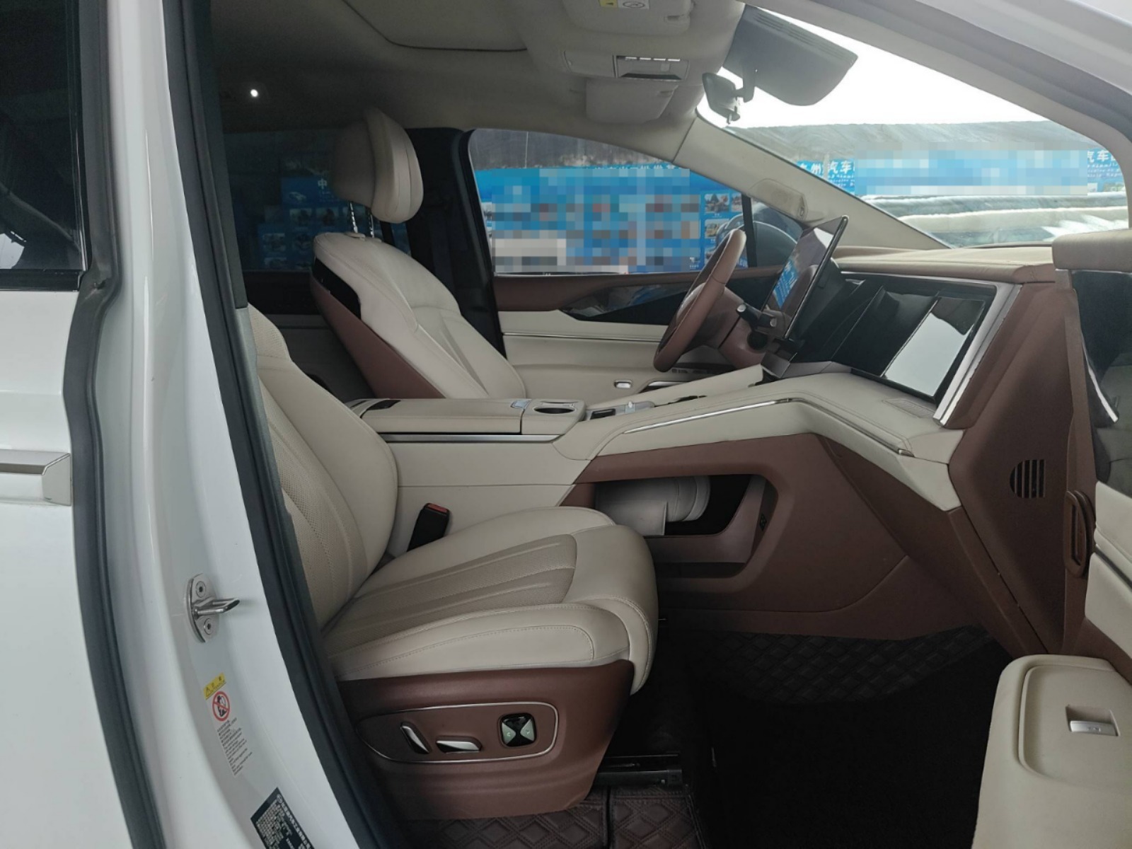 2025 BYD Xia Navigator Edition — photo 11